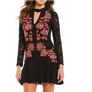 New Gianni Bini Black Lace Keyhole Neckline Embroidered Floral Mermaid Dress L